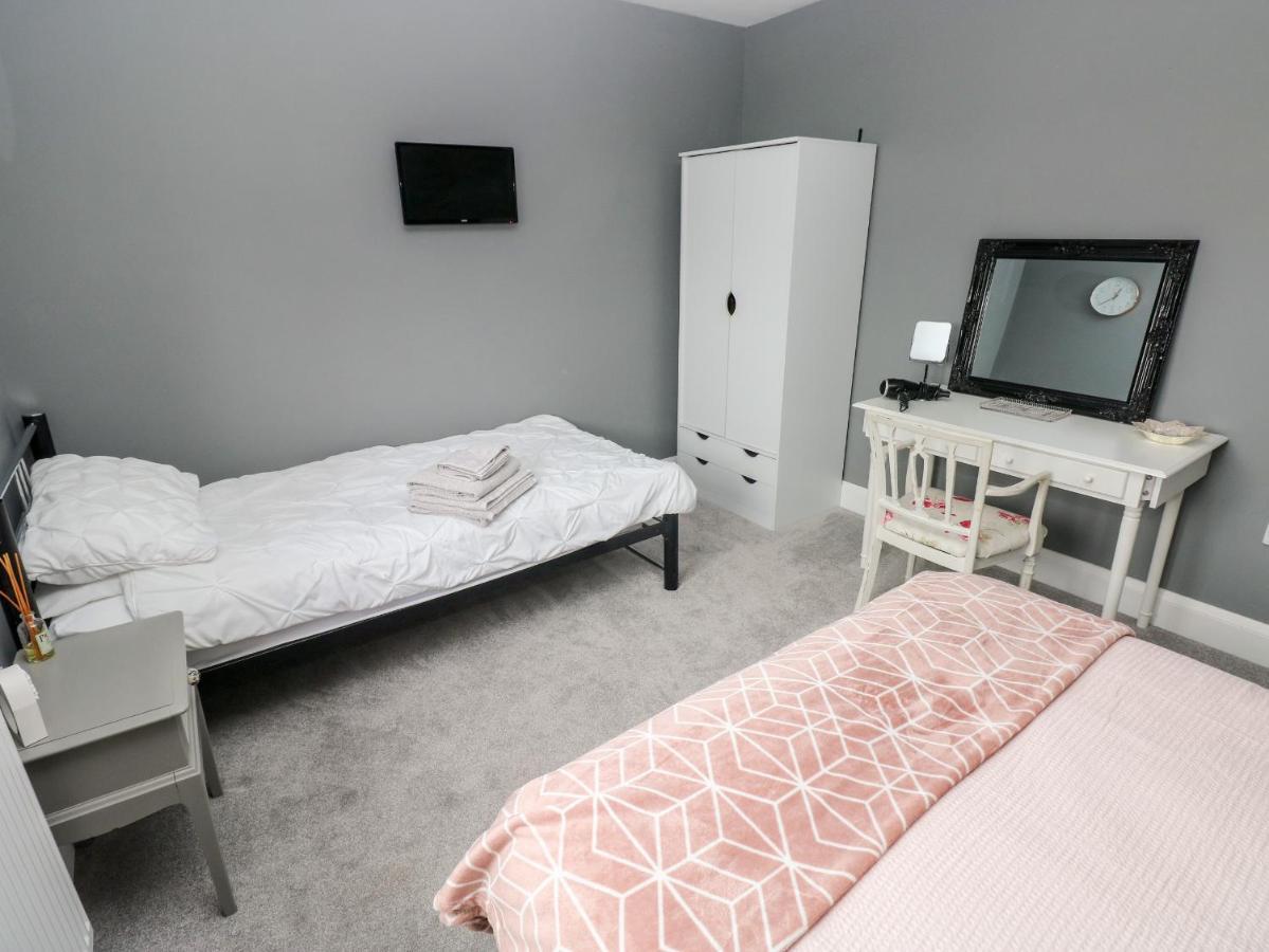 Villa 9 Pilgrims Way Roch Esterno foto